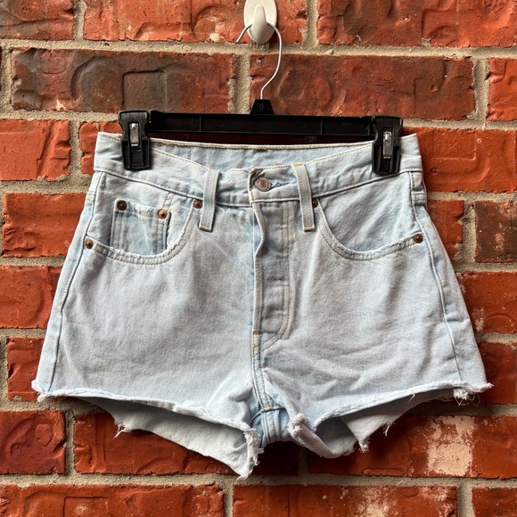 Levi's 501 Womens 24 High Rise Button Fly Frayed Hem Cut Off Blue Jean Shorts - Picture 1 of 9